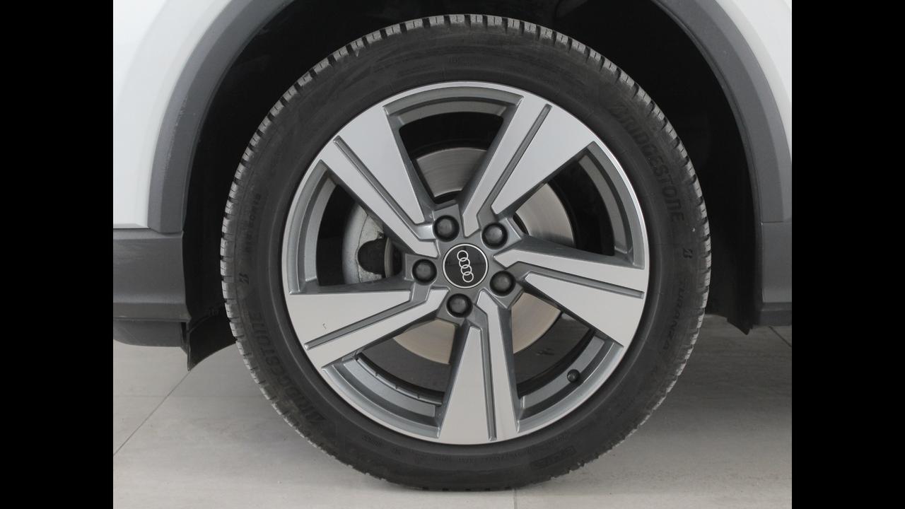 AUDI Q2 I 2021 - Q2 35 2.0 tdi Admired s-tronic
