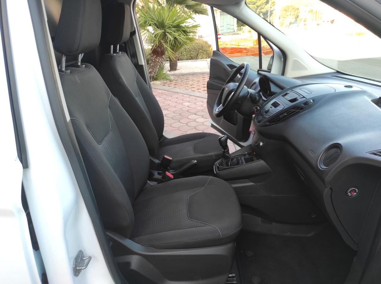 Ford Transit Courier 1.5 TDCi 75CV