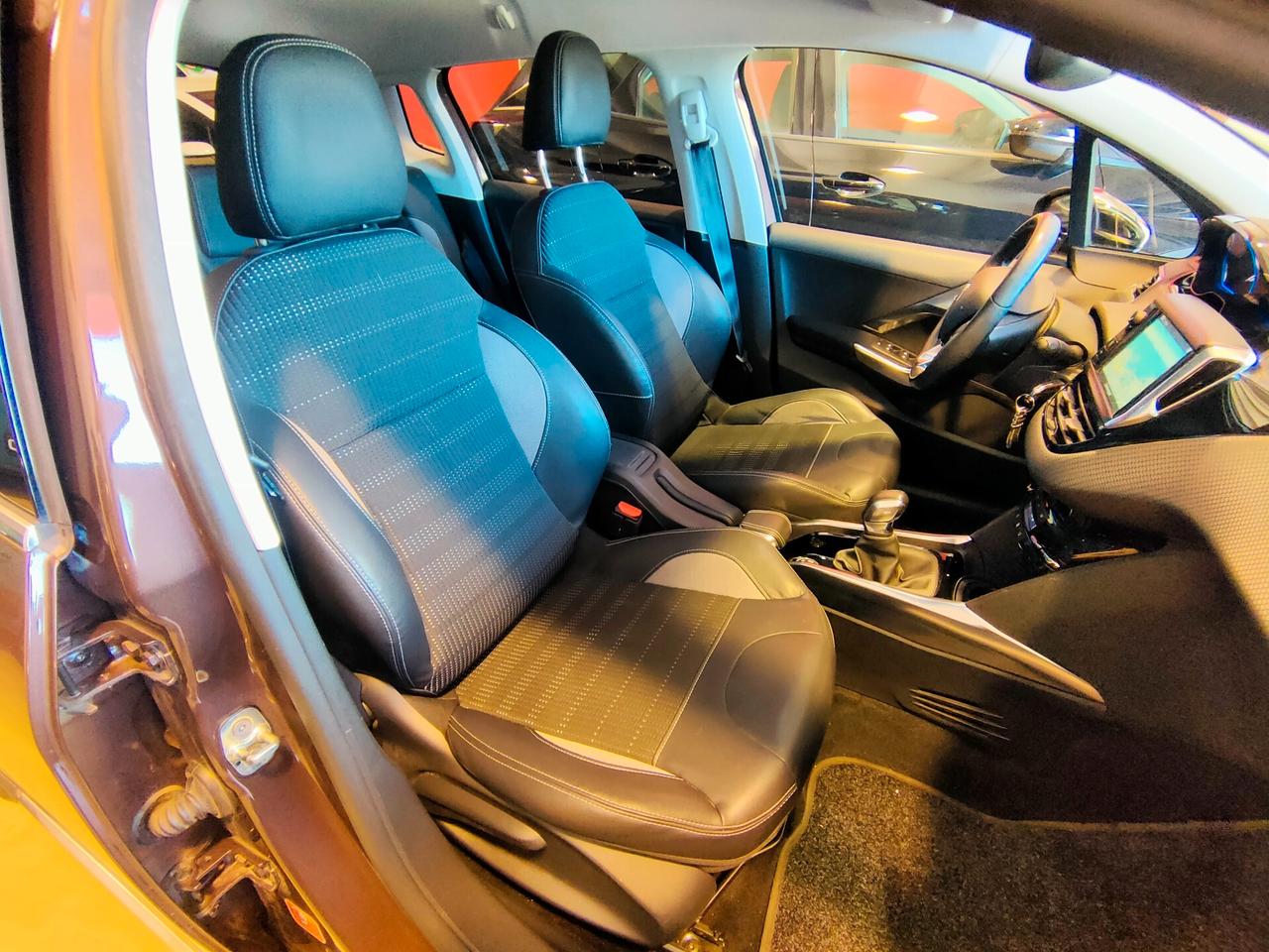 Peugeot 2008 1.6 e-HDi 92 CV Allure KM 95000