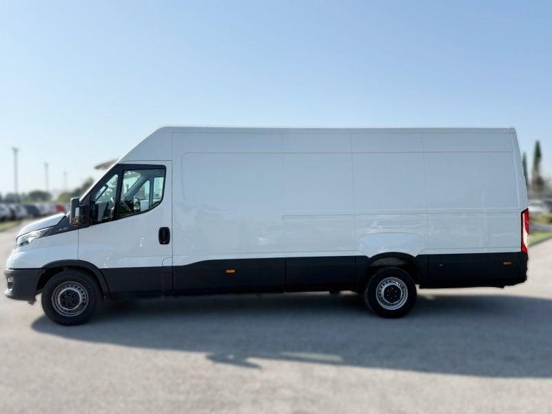 Iveco Nuovo DAILY 22 35s 16v 2.3 htp plm-tm FURGONE ** PREZZO + IVA **