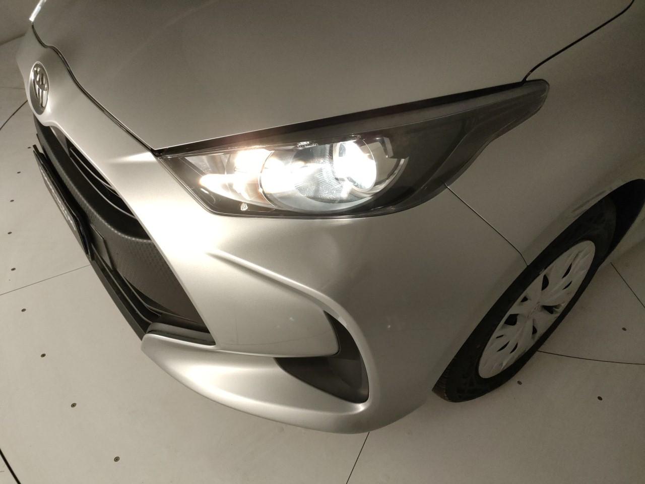 TOYOTA Yaris 1.5h Active