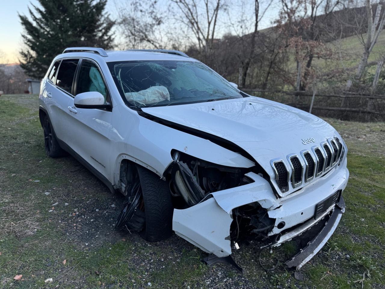 JEEP CHEROKEE 2.2 200CV INCIDENTATA