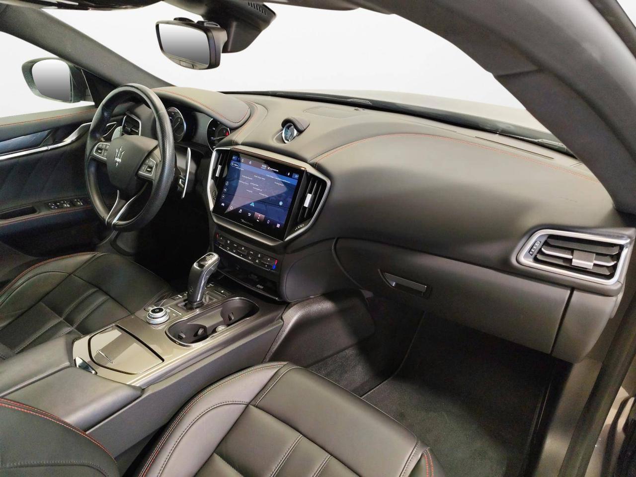 Maserati Ghibli Gransport 330cv