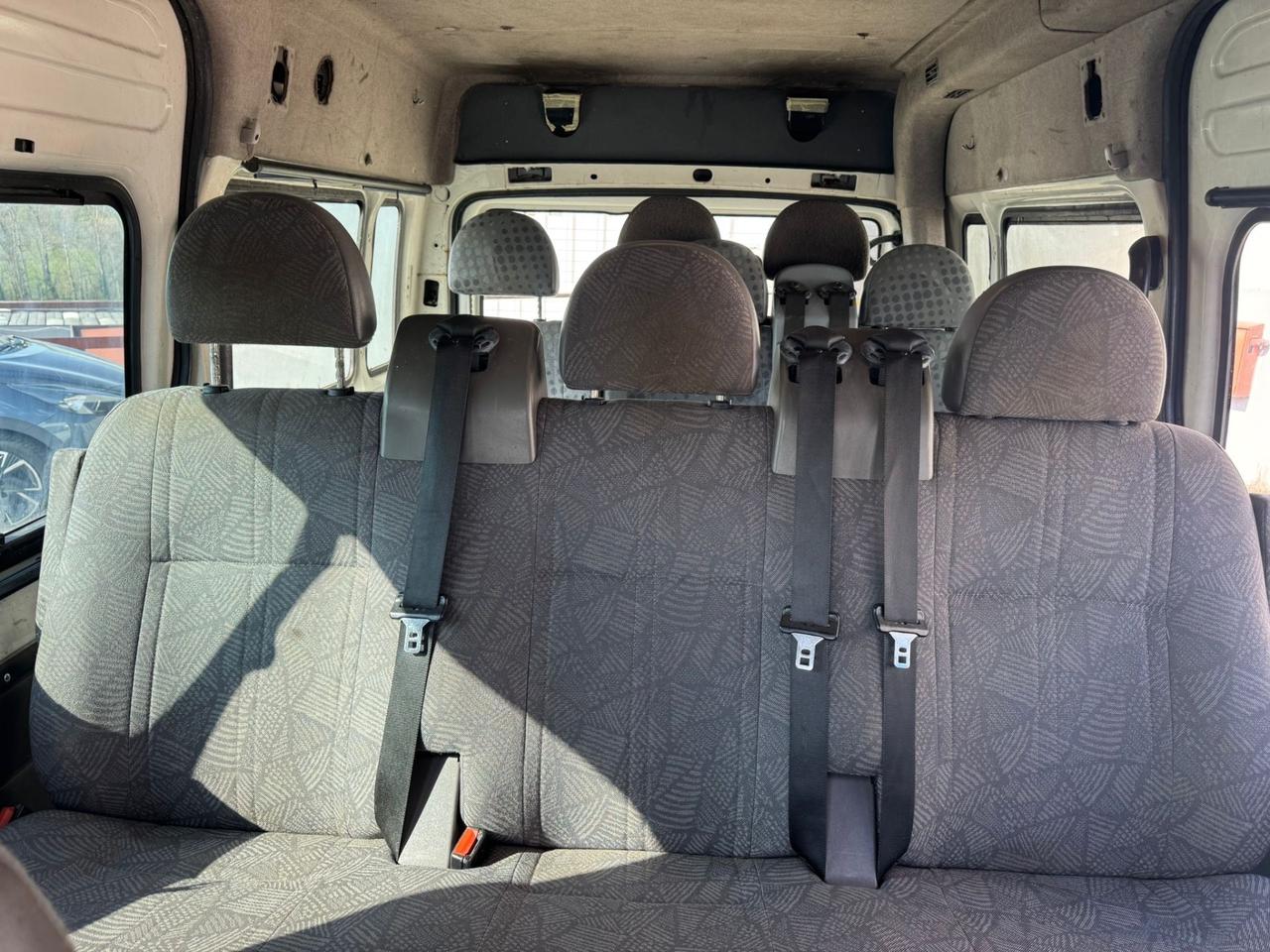 Ford transit autobus 9 posti