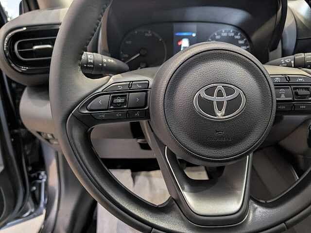 Toyota Yaris 1.5 Hybrid 5 porte Active *KM 0*