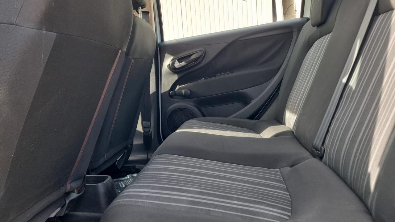 Fiat Punto Evo 1.2 5 porte Dynamic 65CV -48KW-NO -CLIMA