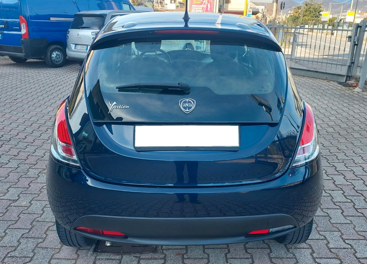 Lancia Ypsilon 1.2 69 CV 5 porte Elefantino Blu