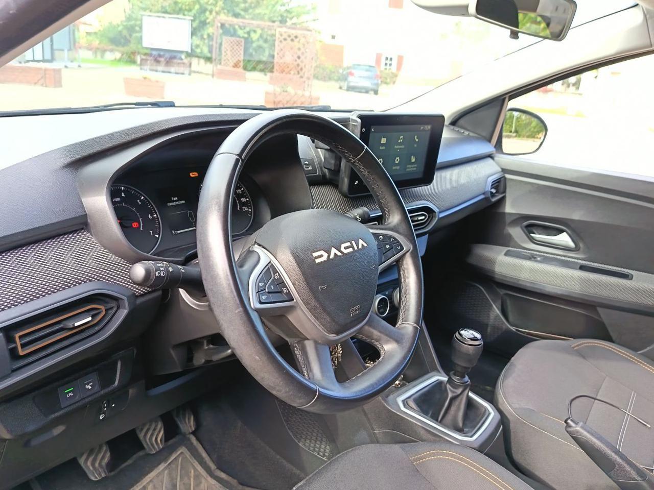 DACIA Sandero Stepway 1.0 TCe ECO-G ESSENTIAL