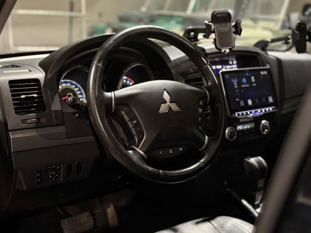 MITSUBISHI Pajero 3.8 V6 24V aut. 5p. Instyle *VEICOLO SPECIALE*