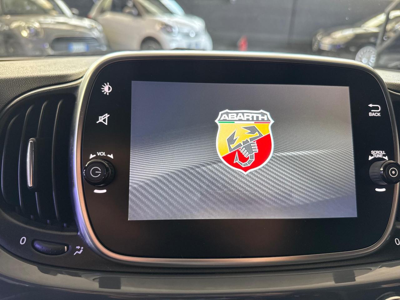 Fiat 500 Abarth 595 (2021) – 145 CV di Pura Adrenalina