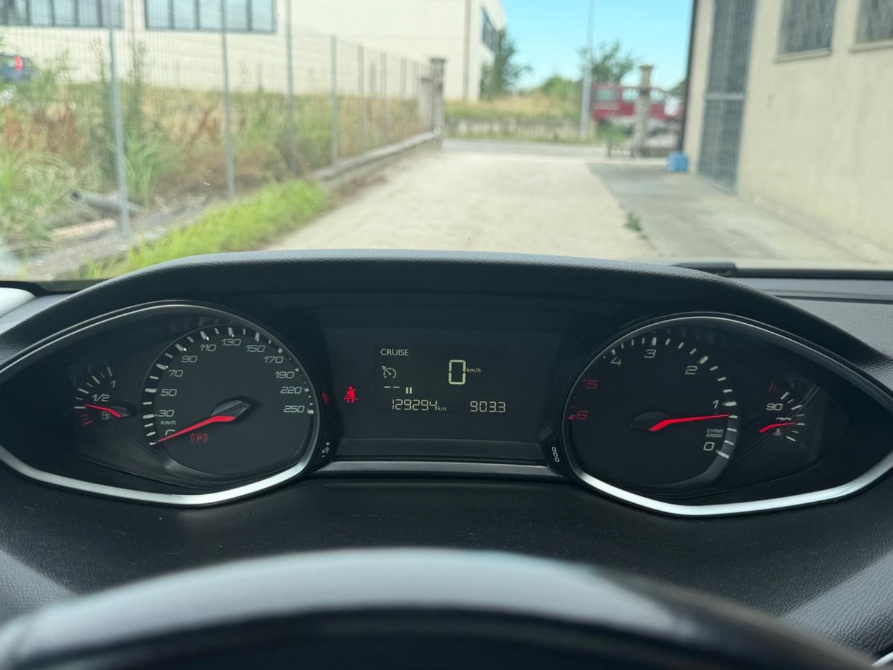 Peugeot 308 BlueHDi 130 S&S SW Allure