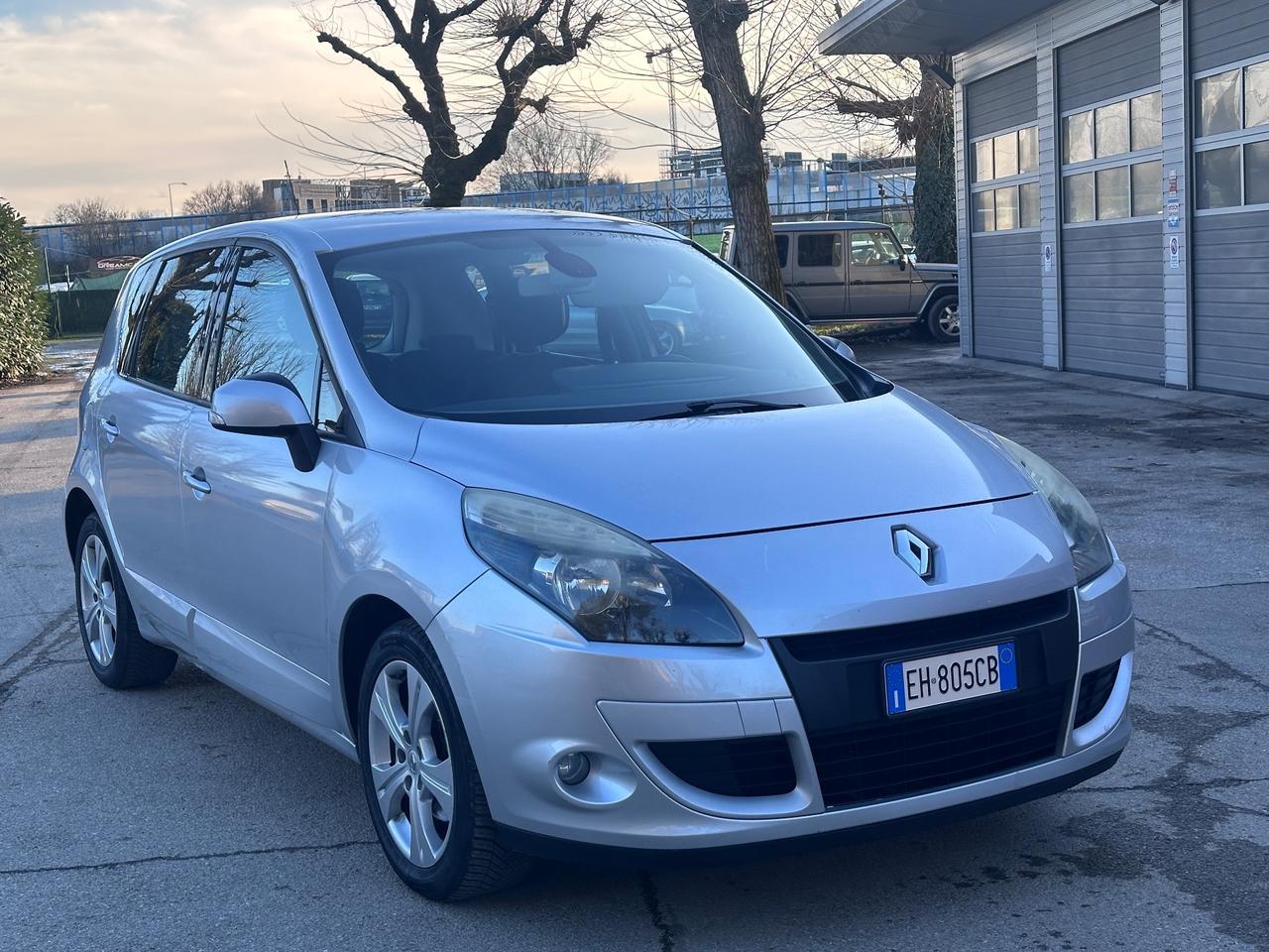 Renault Scenic Scénic X-Mod 1.6 Gpl Attractive