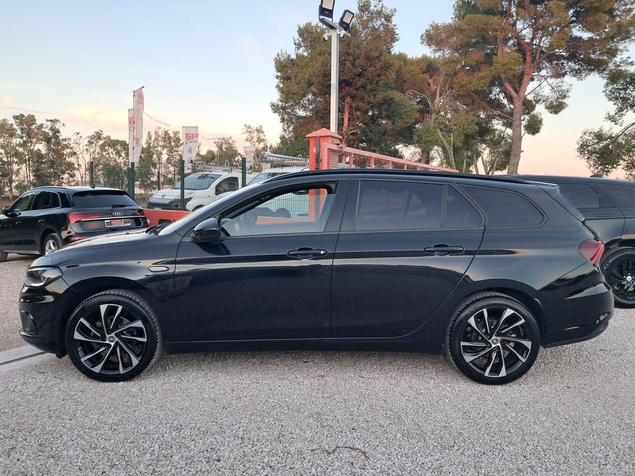 Fiat TIPO 1.6-Mtj 120CV-DCT *S-DESIGN*PELLE*NAVI*LED