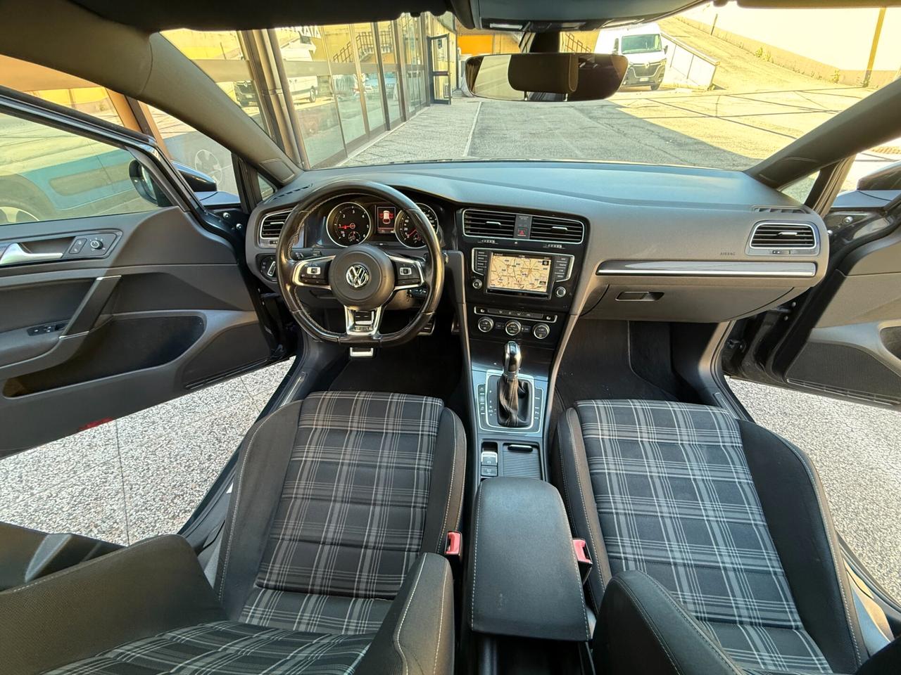 Volkswagen Golf GTD 2.0 TDI DSG 5p. 184cv ""MOLTO BELLA ED EFFICIENTE""