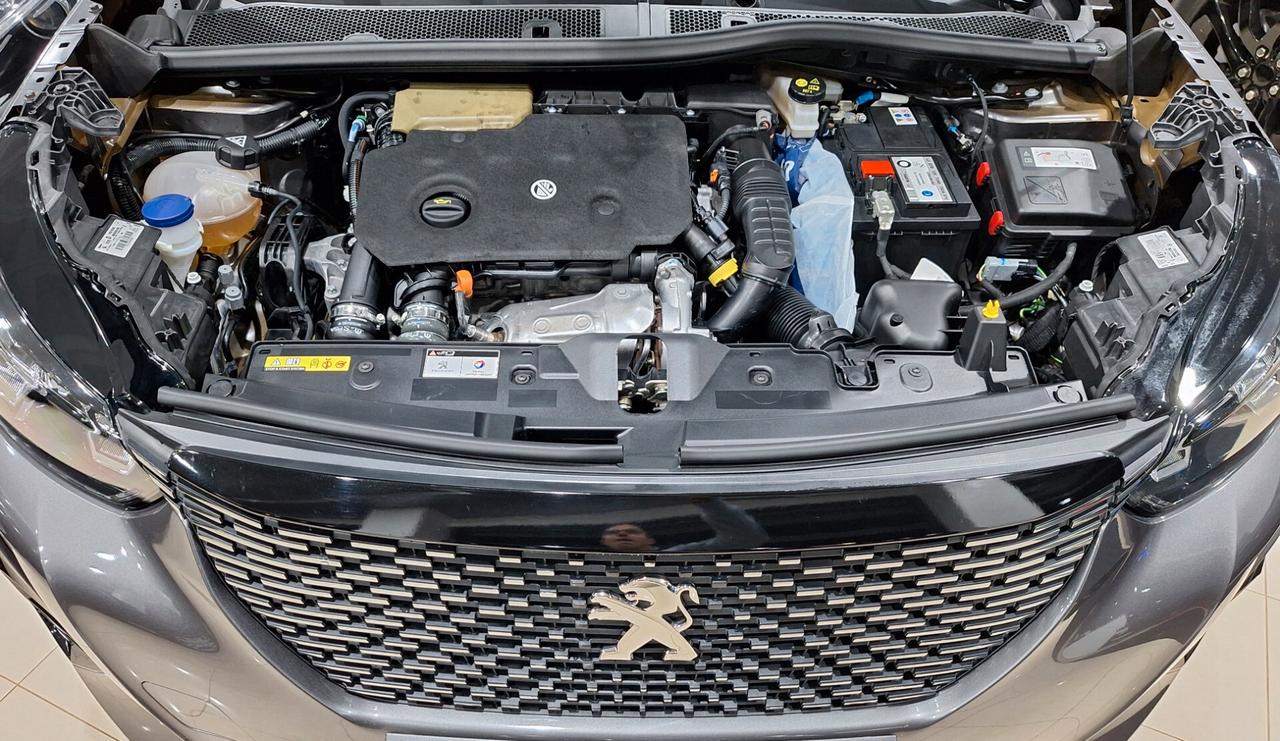 Peugeot 2008 BlueHDi 110 AllurePack 33.000KM