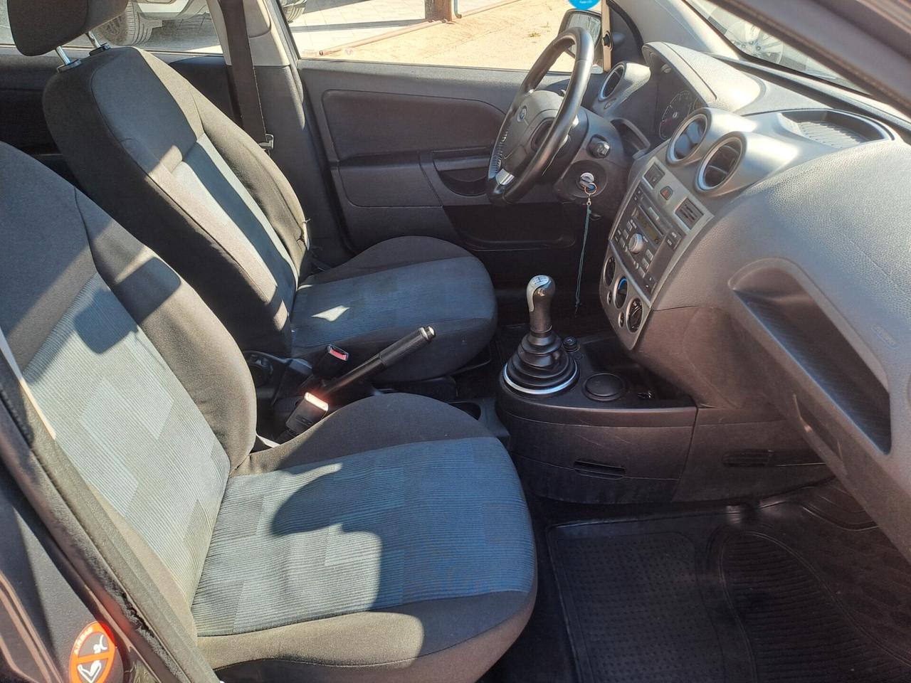 Ford Fiesta 1.4 TDCi 5p. Ghia