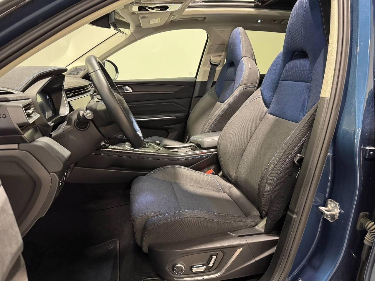 Lynk & Co LYNK & CO 01 PHEV AUTO