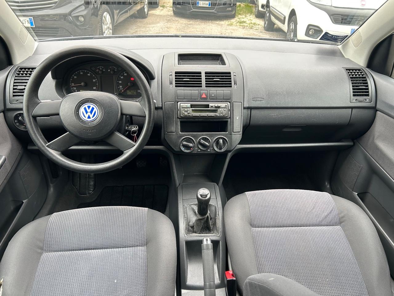 Volkswagen Polo 1.2 12V 5p. Trendline 98000km