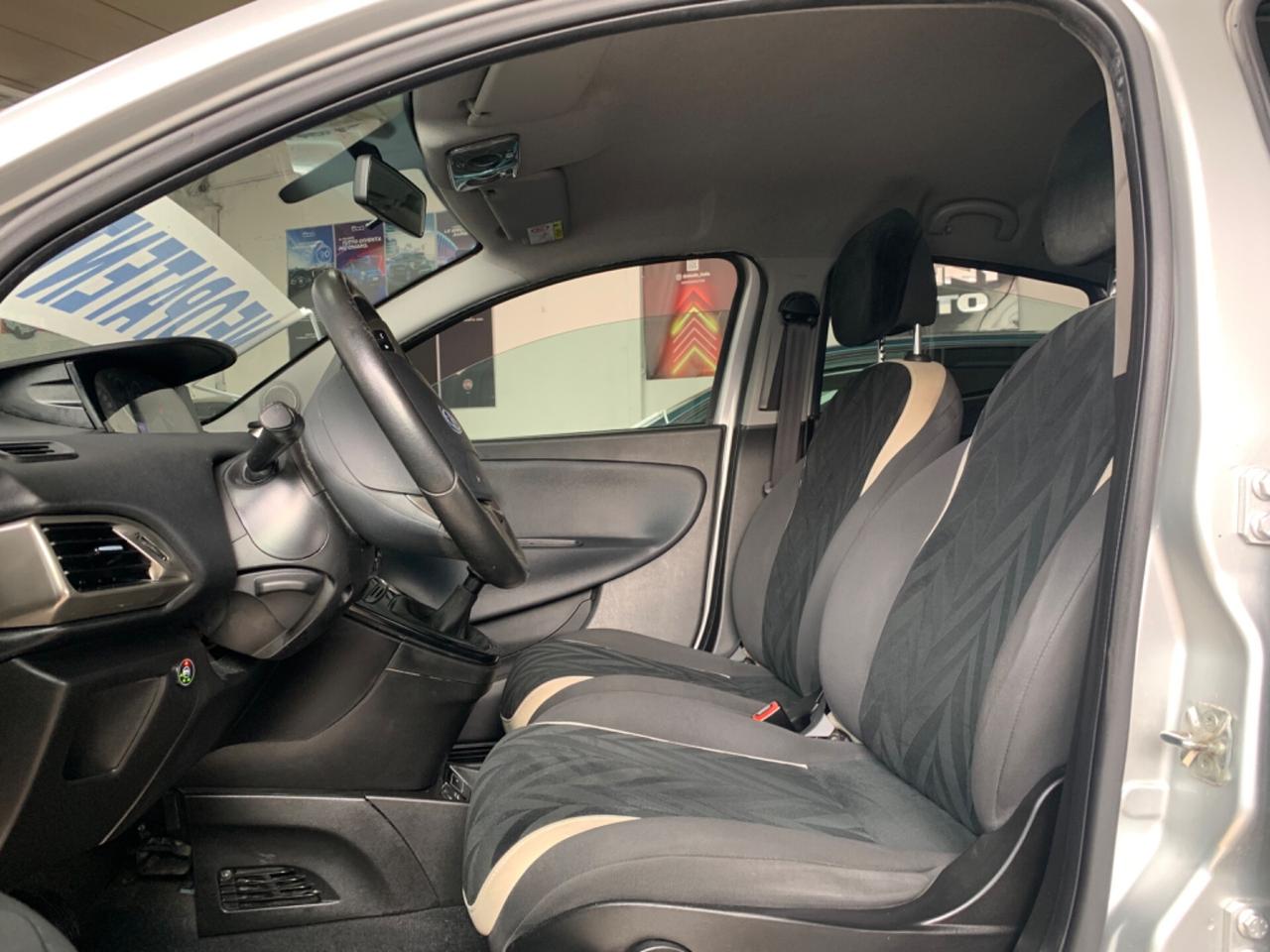 Lancia Ypsilon 1.2 69 CV 5 porte GPL Ecochic Platinum