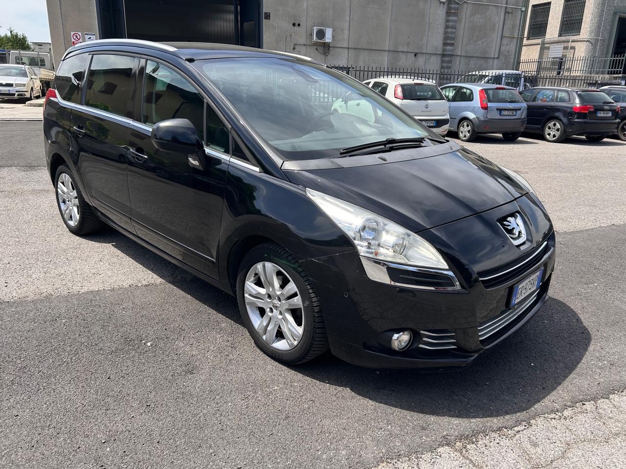 Peugeot 5008 7 posti 1600 hdi 115 cv