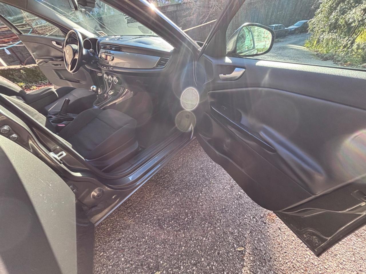 Alfa Romeo Giulietta 1.6 JTDm-2 105 CV Distinctive