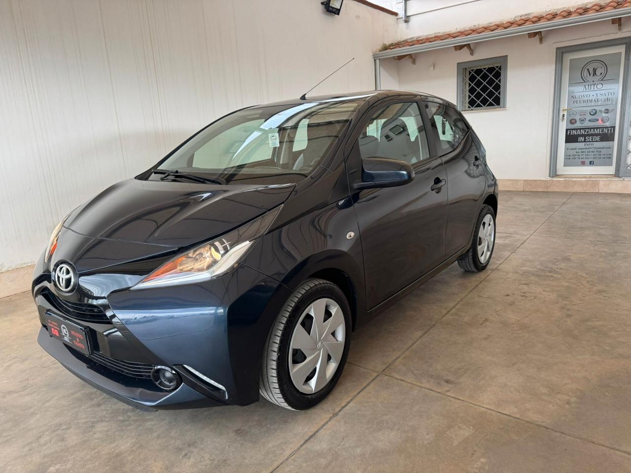 Toyota Aygo 1.0 VVT-i 69 CV 5 porte x-cool TSS