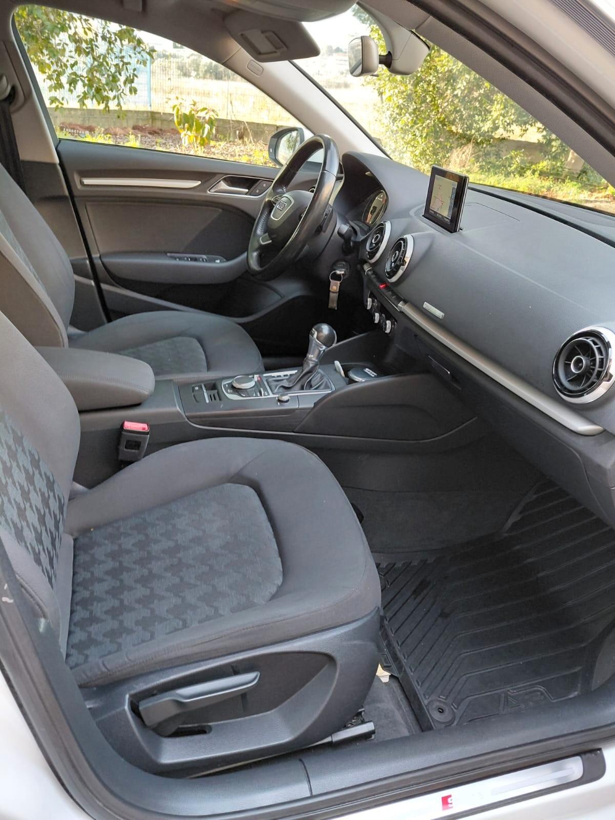 Audi A3 SPB 1.6 TDI clean diesel quattro Ambition