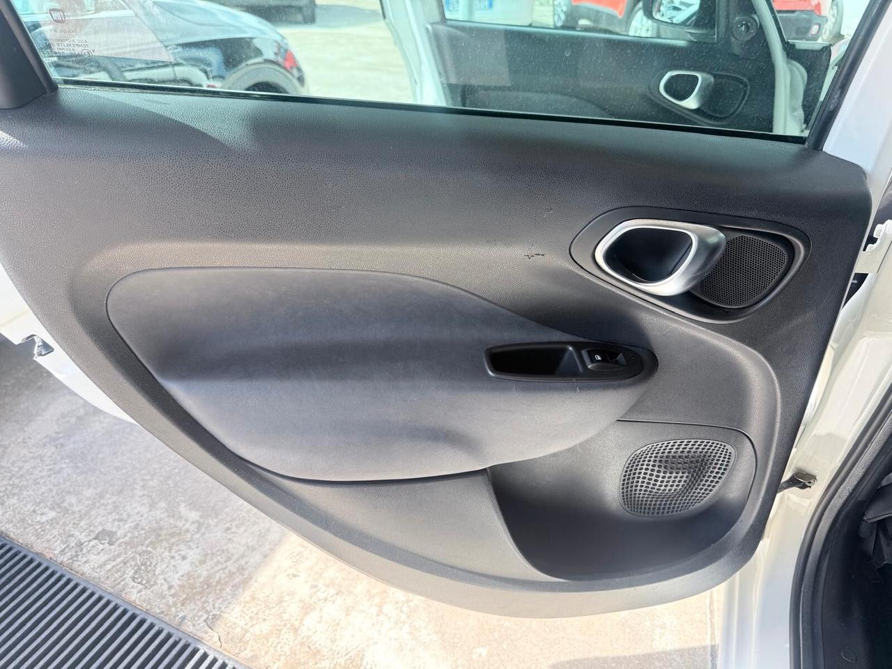 Fiat 500L Living 0.9 TwinAir Turbo Natural Power Lounge