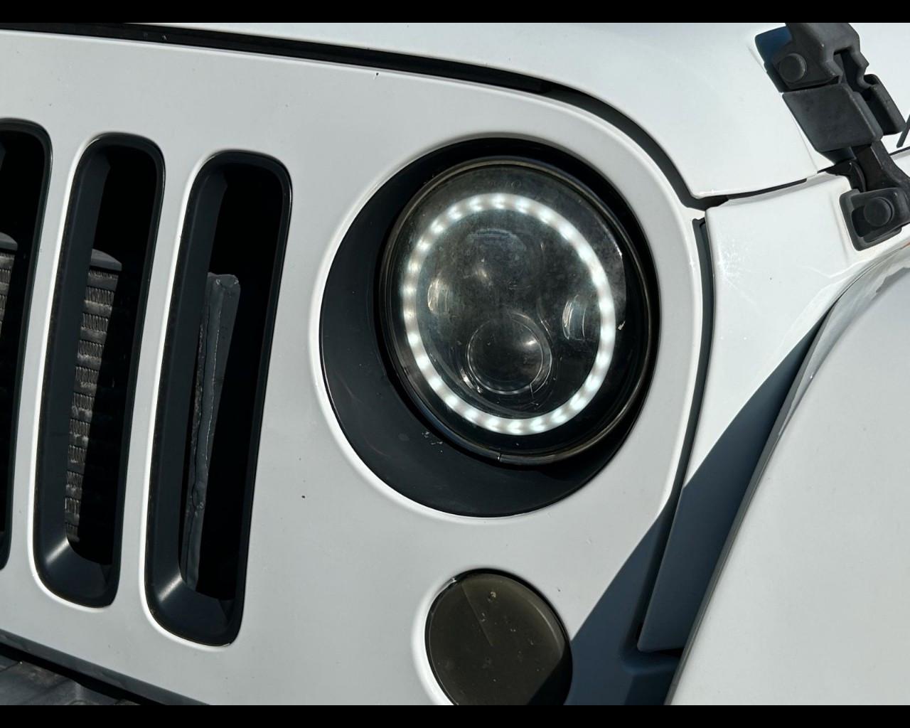 JEEP Wrangler III 2011 - Wrangler 2.8 crd Sahara auto E5+