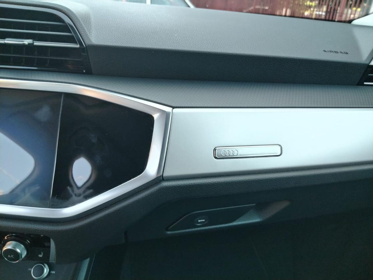 Audi Q3 S Line 2.0 35 TDI #5885
