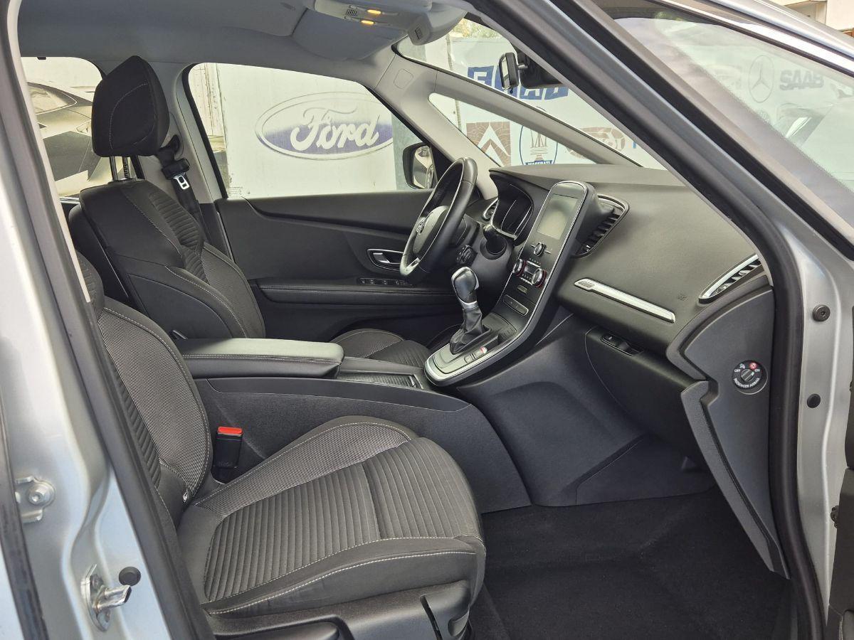 RENAULT - Grand Scénic - Blue dCi 120 CV Initiale Paris