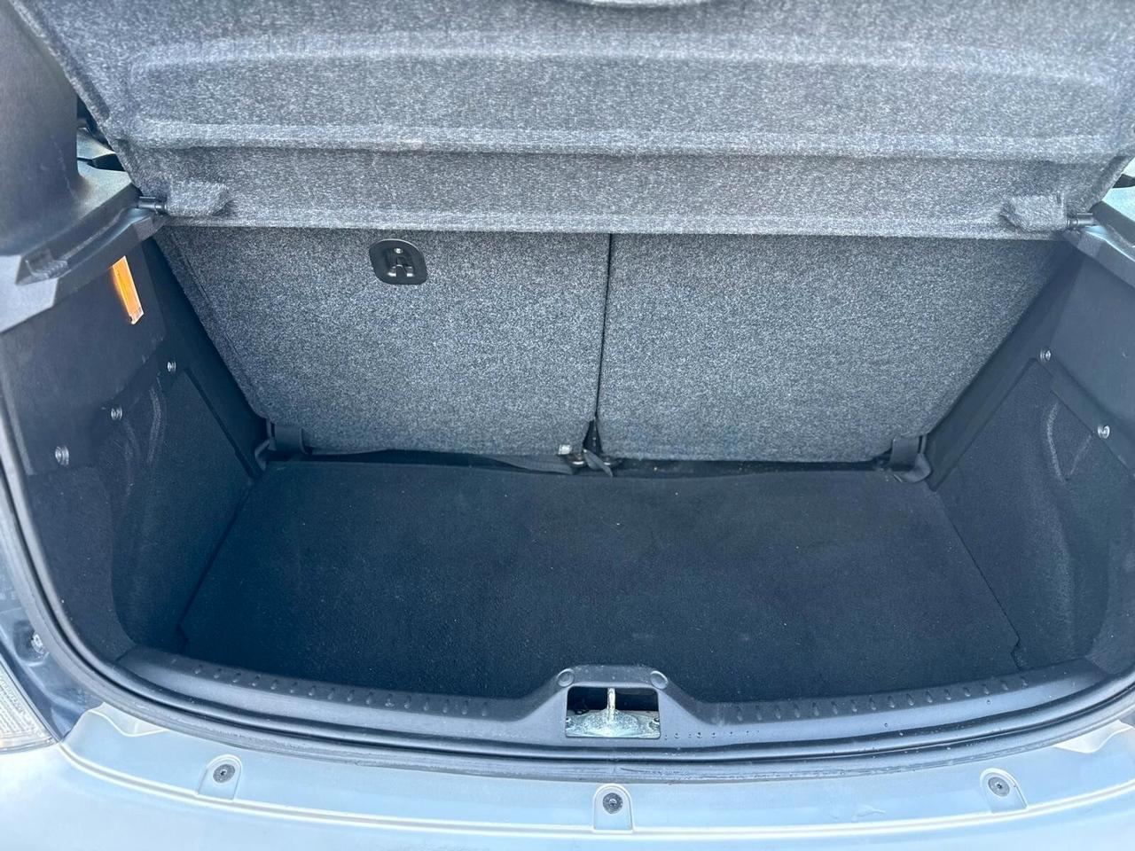 Lancia Ypsilon 1.3 MJT 75 CV Argento