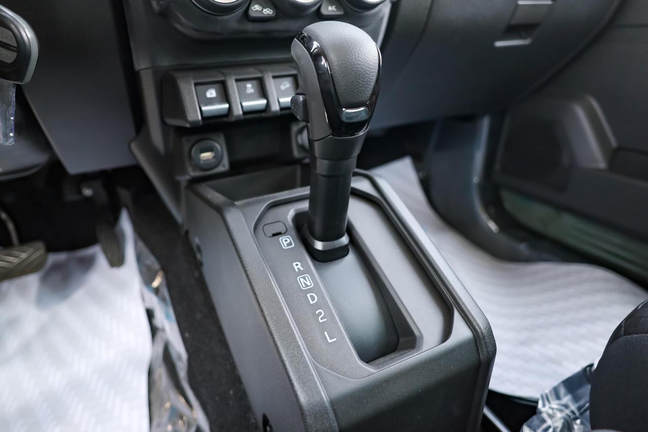 Suzuki Jimny 1.5 *5 PORTE* CAMBIO AUTOMATICO