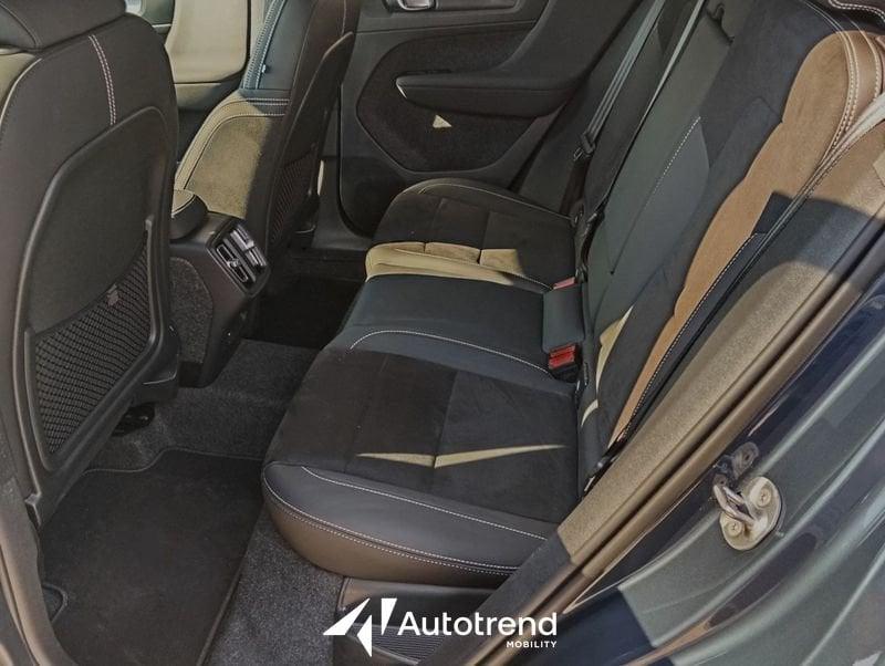 Volvo XC40 B3 163+14 CV Automatico TETTO LED Ultra Black Edition