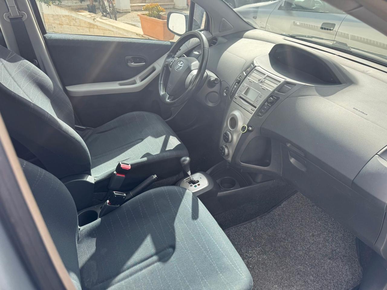 Toyota Yaris 1.4 D-4D Automatica 5 porte Sol