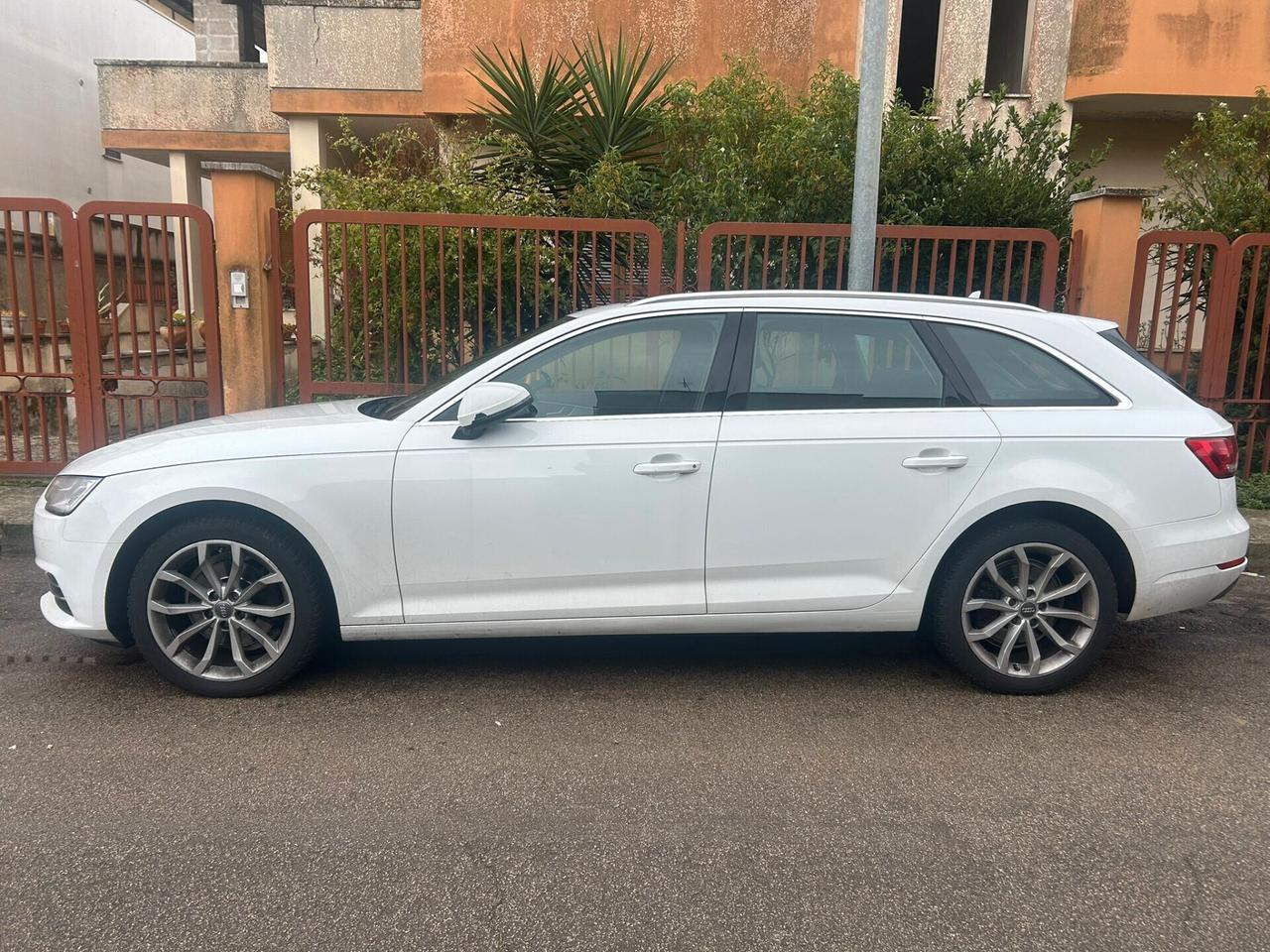 Audi A4 SW 2.0 TDI 150CV Aut. Sport *TETTO APR.