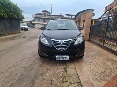 Lancia Ypsilon 1.2 69 CV 5 porte GPL Ecochic Silver neopatentati