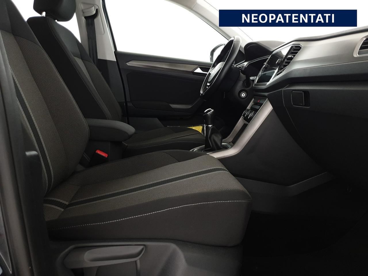 Volkswagen T-Roc 1.0 tsi business 110cv