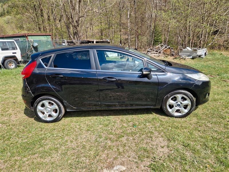Ford Fiesta 1.4 5 porte Bz.- GPL Titanium
