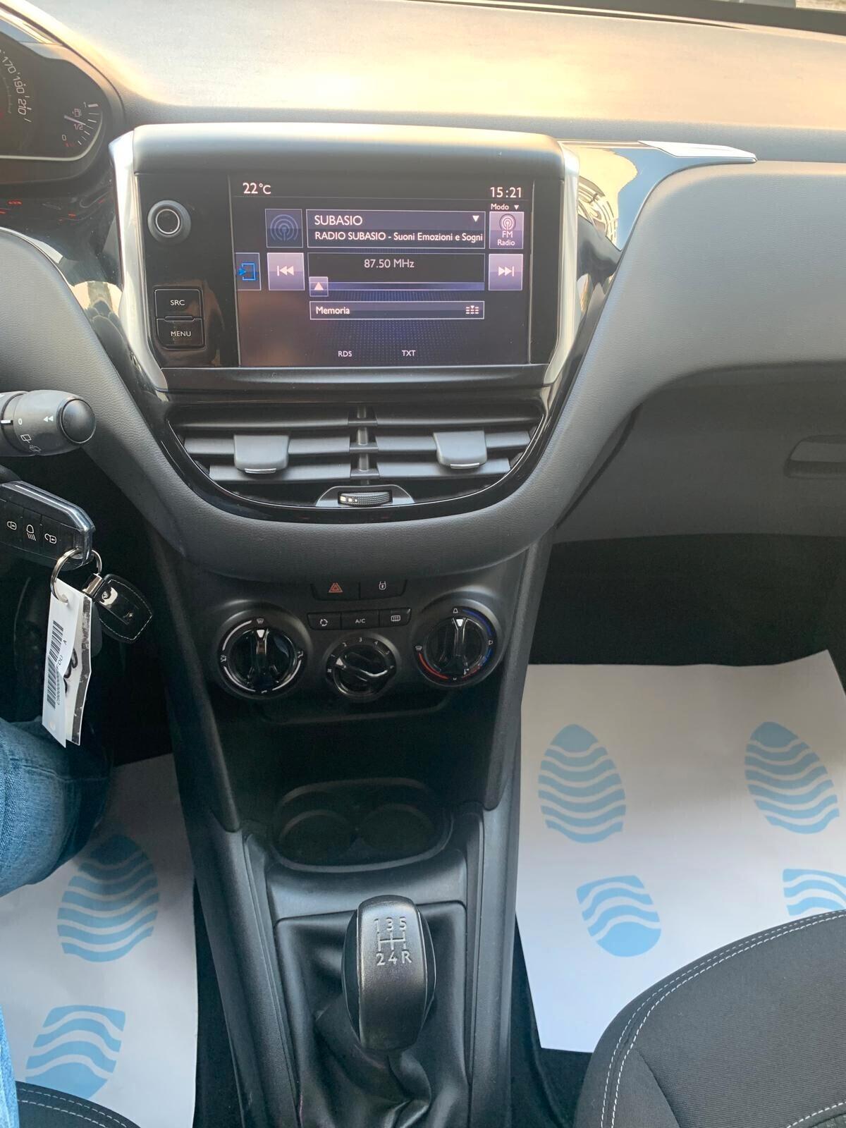 Peugeot 208 PureTech 82 5 porte Allure