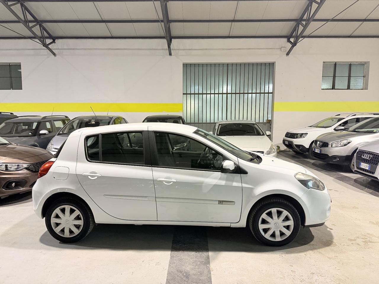 Renault Clio 1.2 5 porte GPL neopatentati 2012