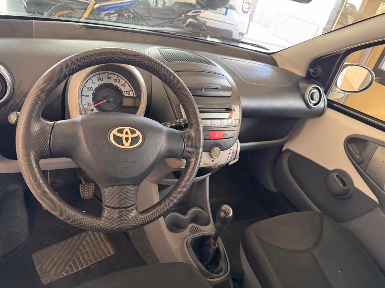 Toyota Aygo 1.0 12V VVT-i 5 porte Sol Connect