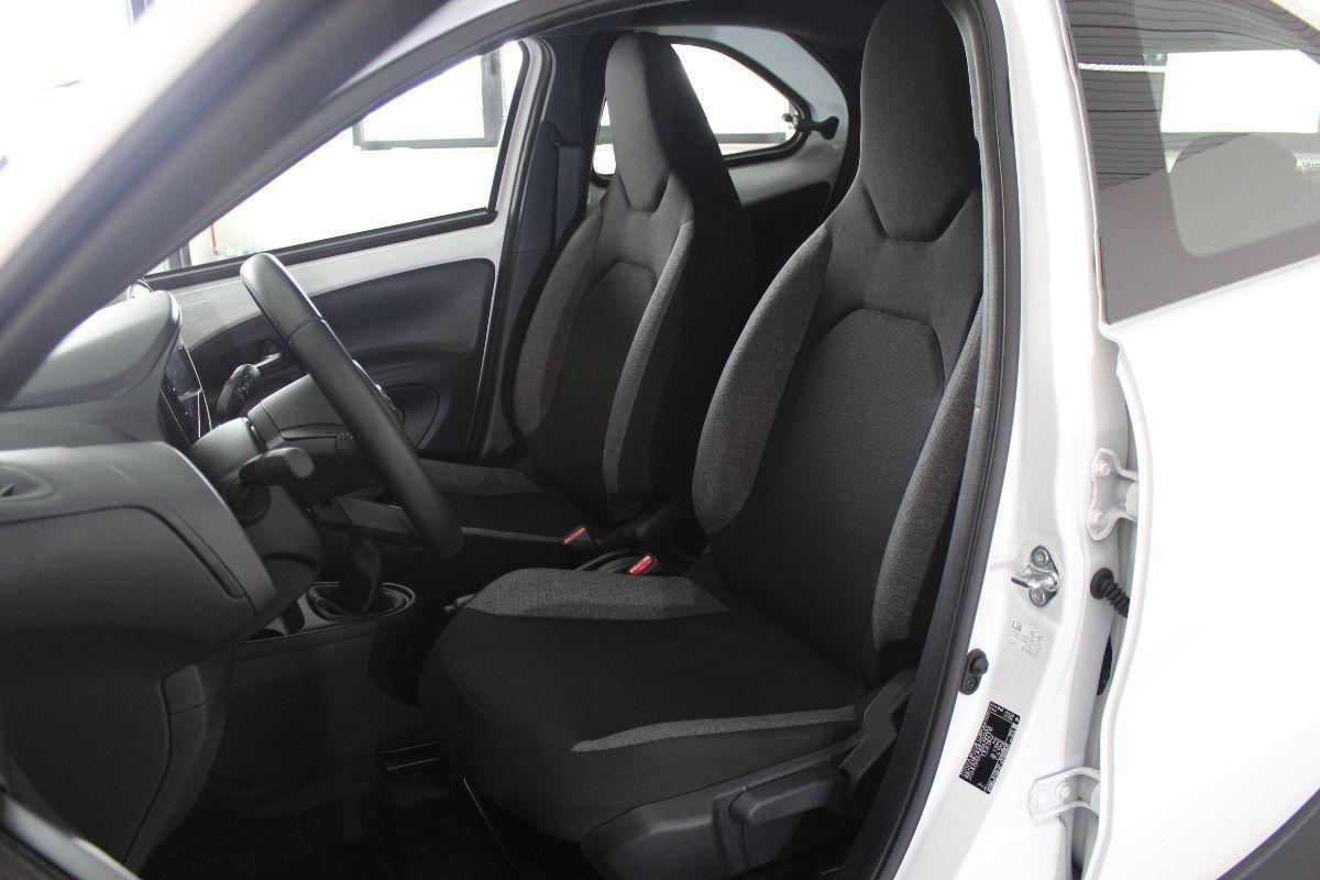 TOYOTA - Aygo X - 1.0 VVT-i 72 CV 5p. Active