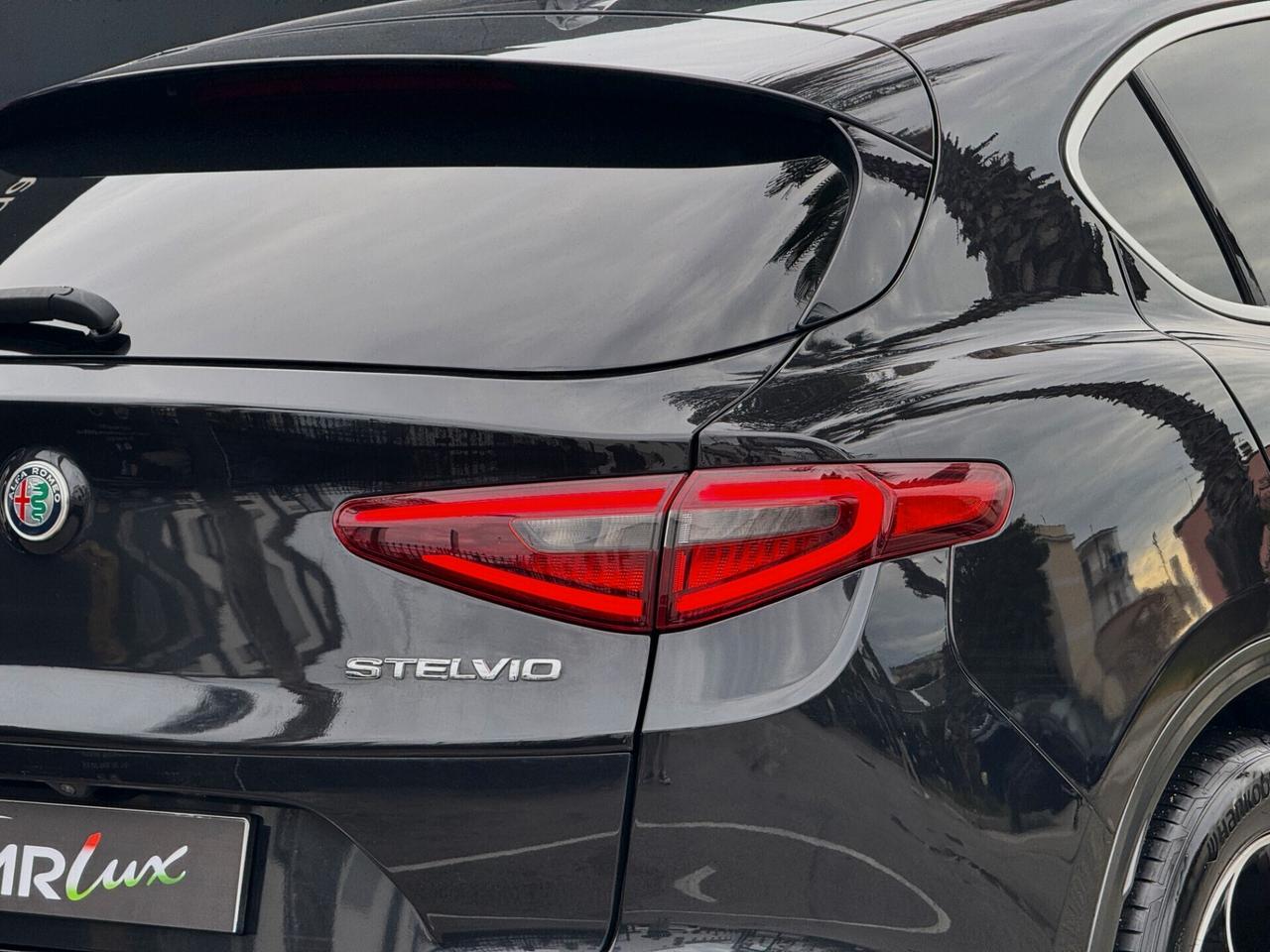 Alfa Romeo Stelvio 2.2 Turbo Diesel Ti 160CV TETTO