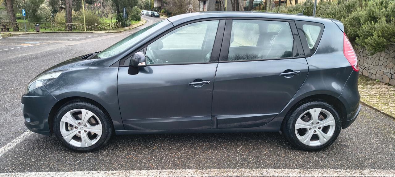 Renault Scenic Scénic X-Mod 1.5 dCi 110CV Luxe