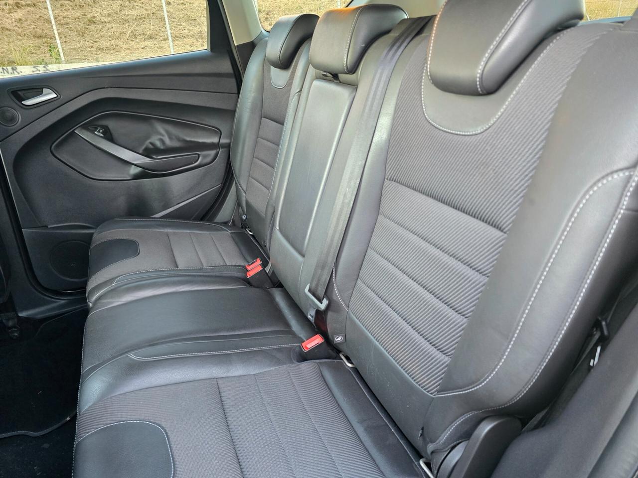 Ford Kuga 2.0 TDCI 150 CV S&S 4WD Titanium