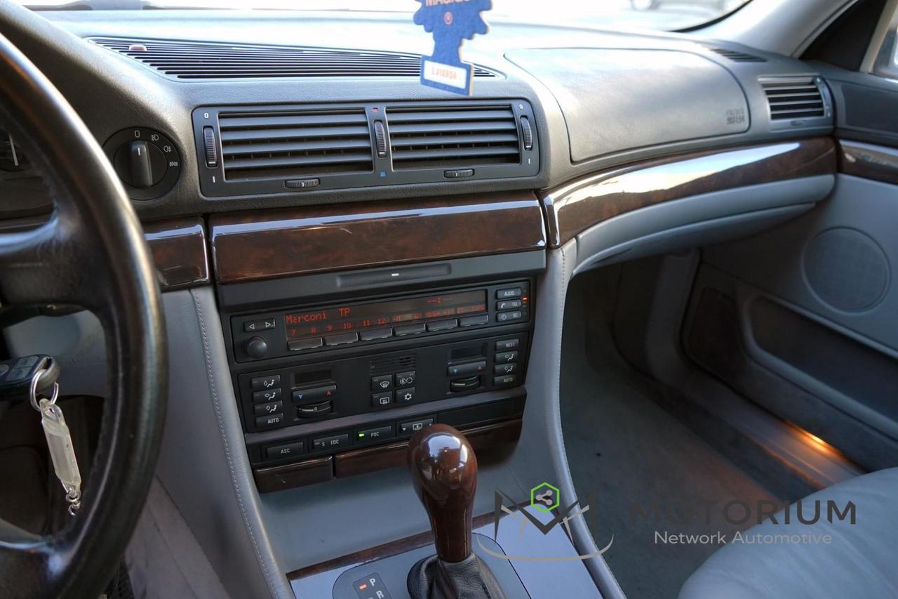 BMW 740 iL E38 V8 286CV LUNGA - 1994 - ISCRITTA ASI