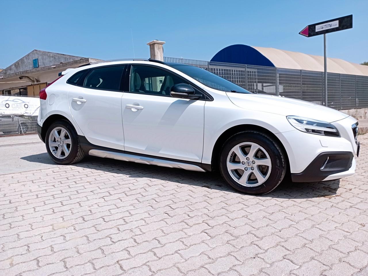 Volvo V40 Cross Country V40 Cross Country D2 Business Plus