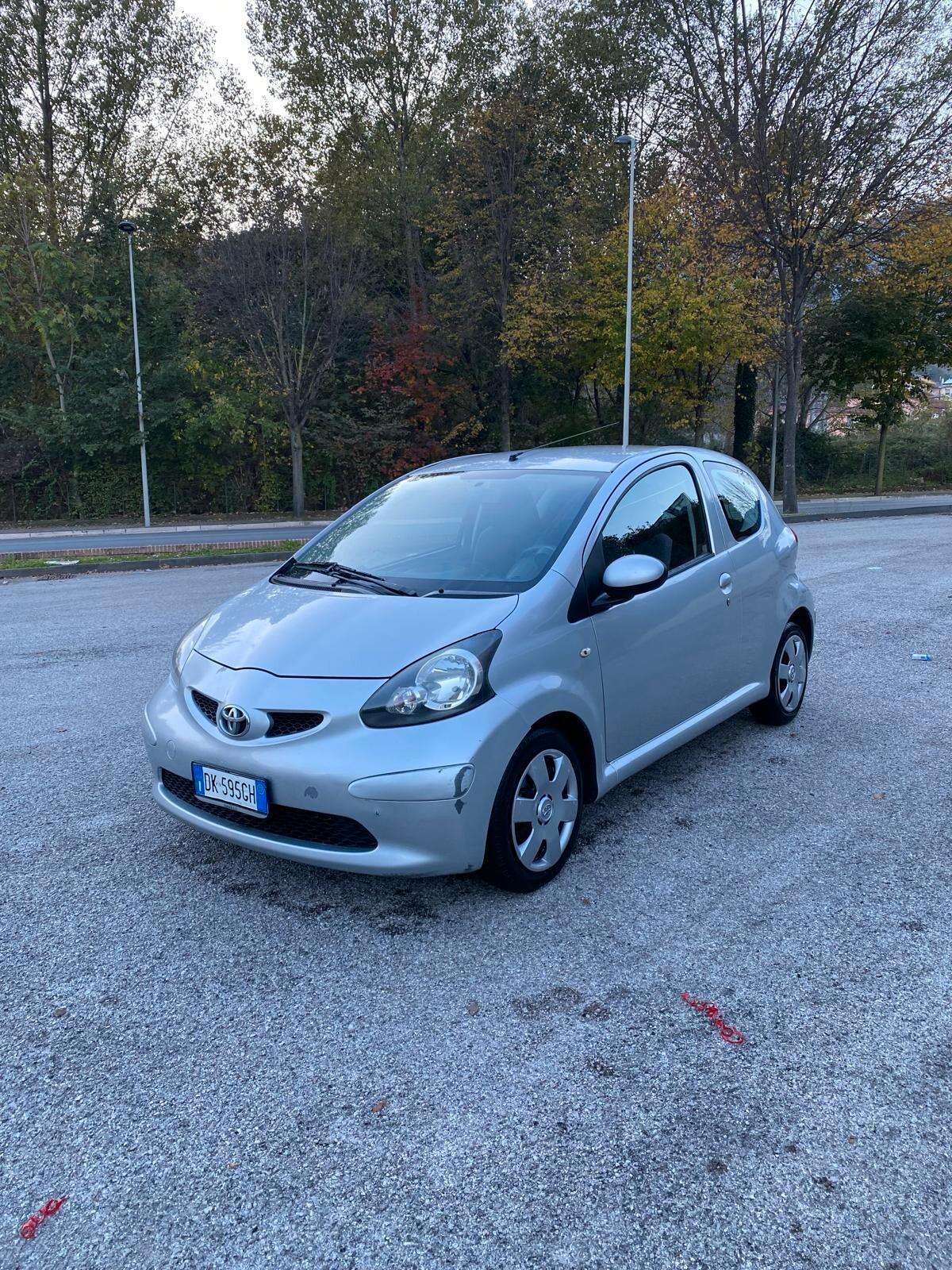 Toyota Aygo 1.0 12V VVT-i 3 porte Sol