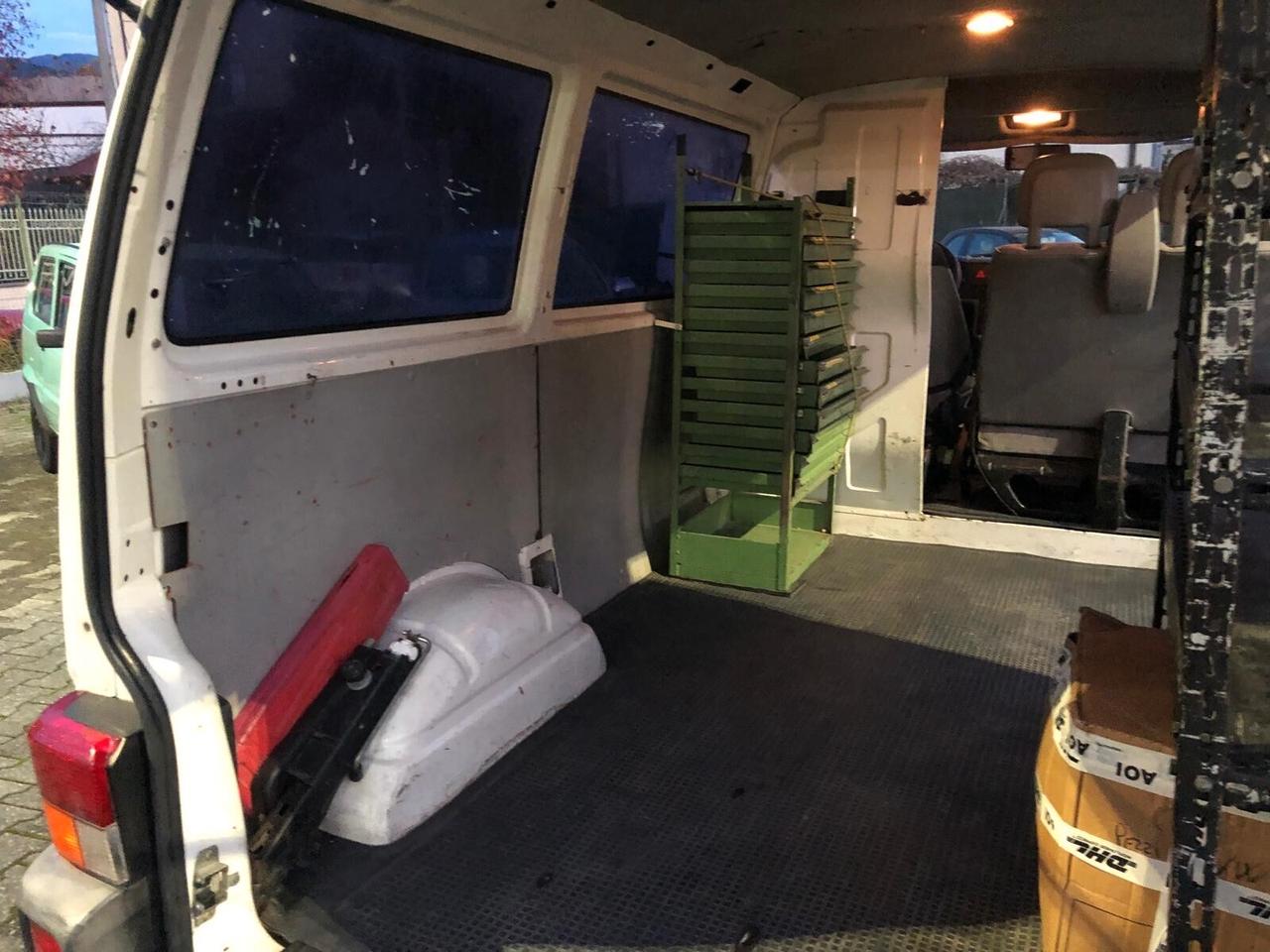 Volkswagen Transporter Transp. 2.5 TDI/88CV cat Furgone Vtr.